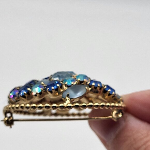Vintage Weiss Brooch with Multicolor Blue and AB rhinestones Dome Circular Gold - Picture 8 of 9